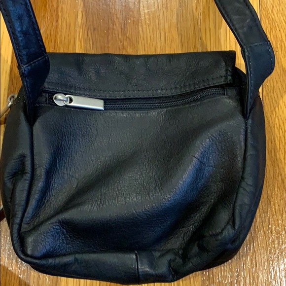 Black Leather Camera Bag - Picture 2 of 5